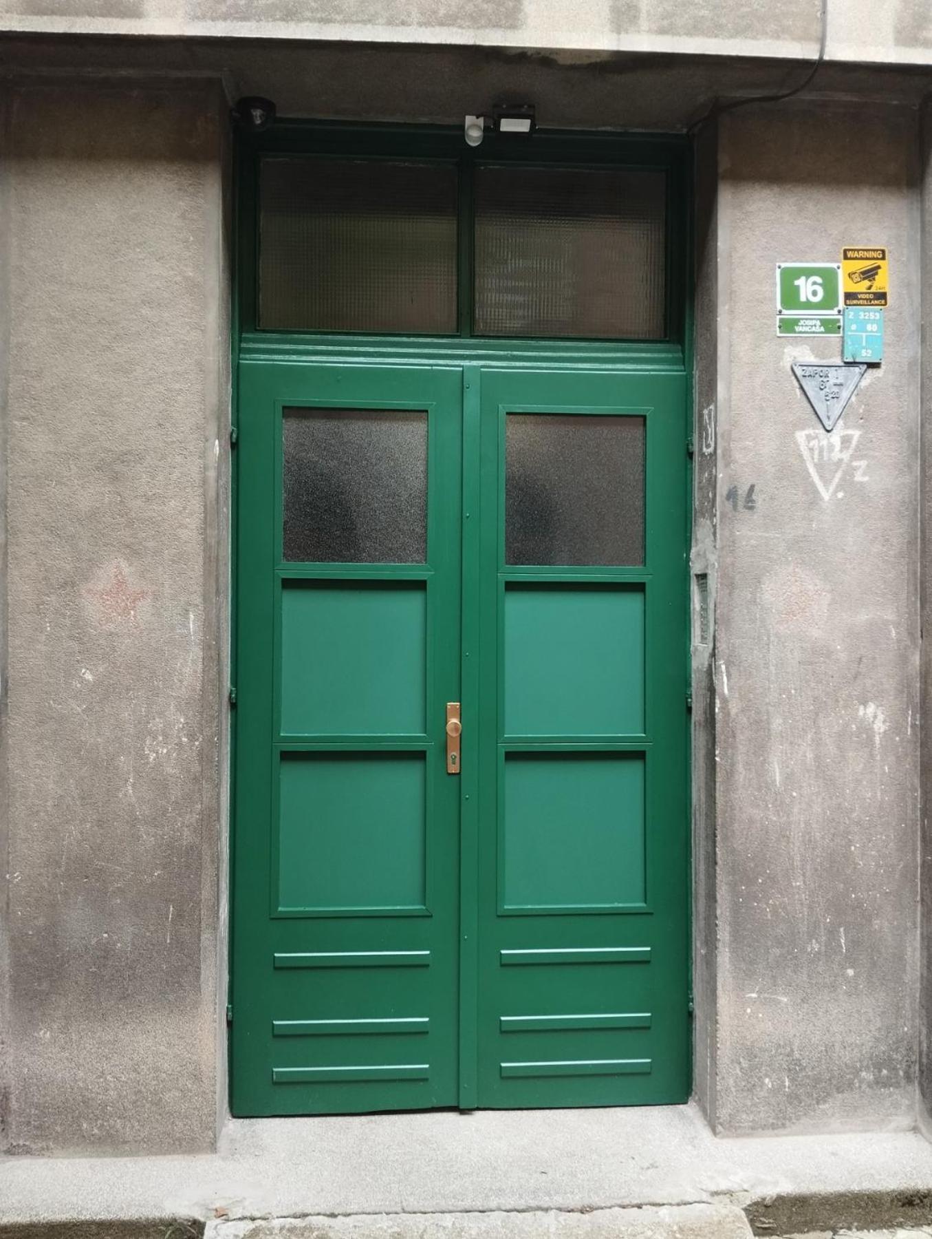 Potkrovlje U Centru Sarajevo Exterior photo
